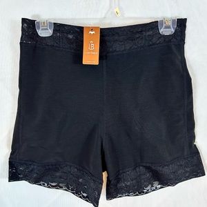 NWT Black Medium Waist Lace Trim Tummy Control Butt Lift Shaper Shorts / Sz XL